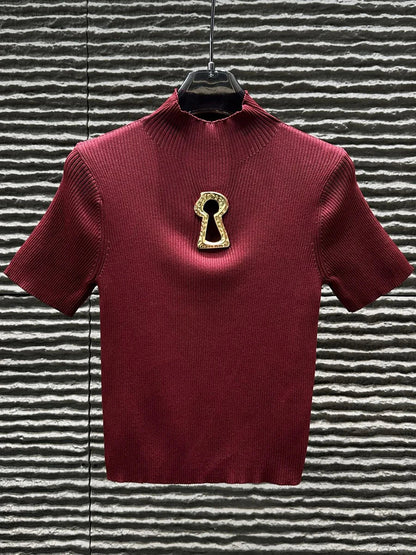 Camiseta de Cuello Alto con Hebilla para Mujer
