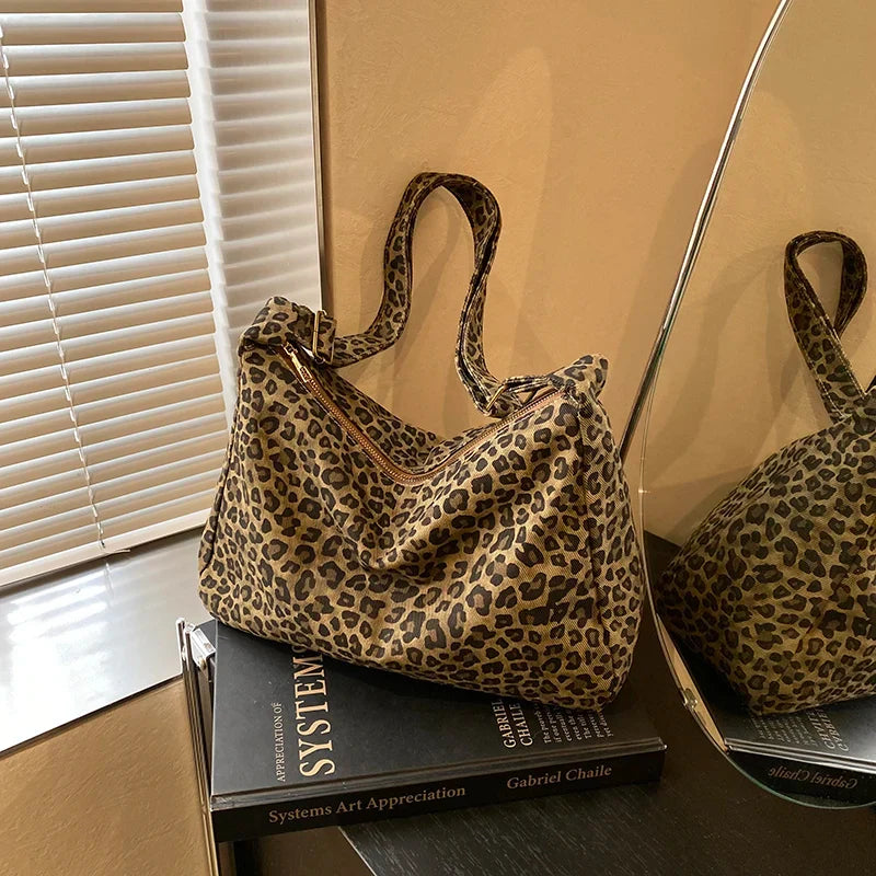 Bolso de Hombro con Estampado Leopardo
