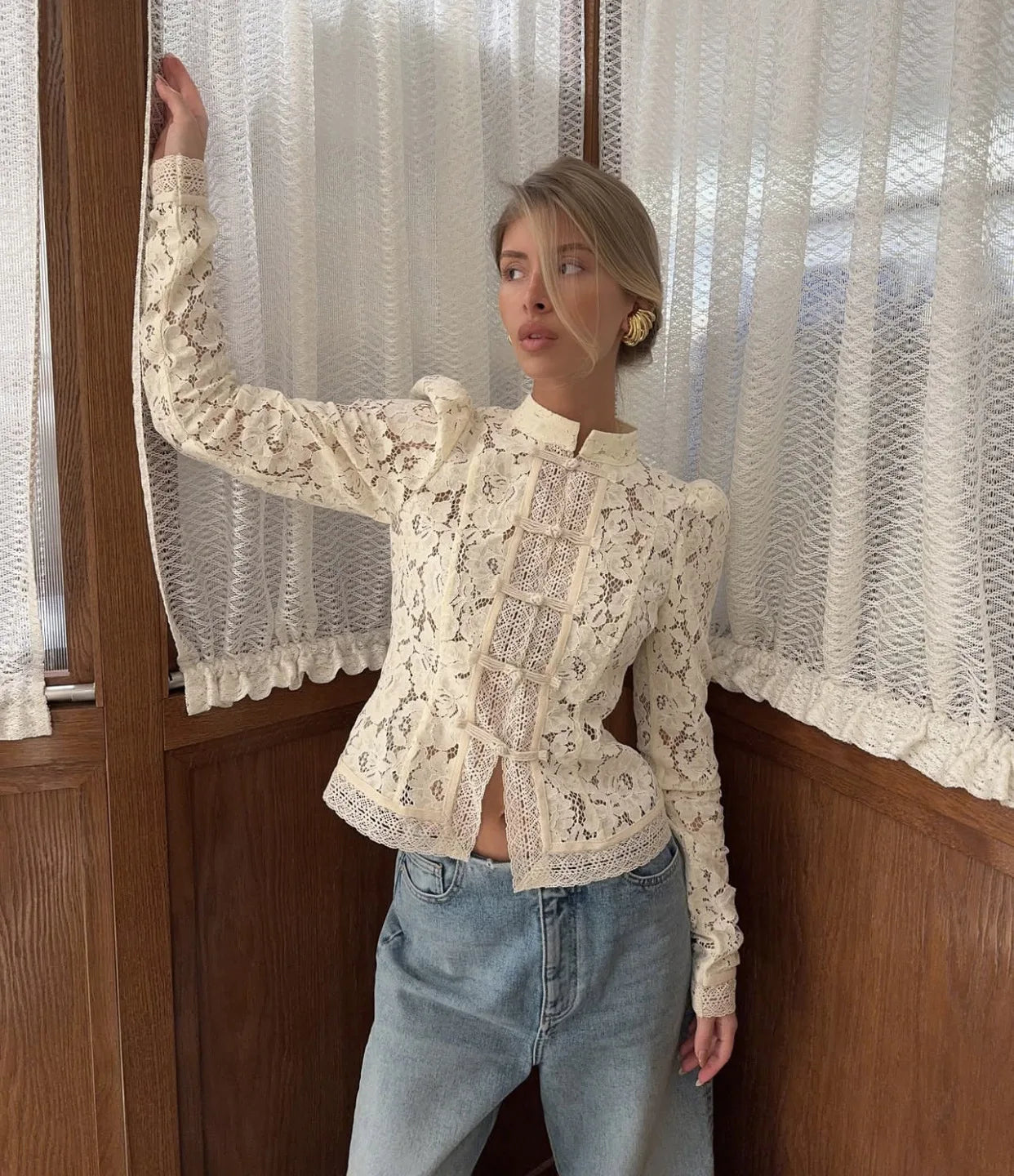 Blusa Estampada de Encaje para Mujer