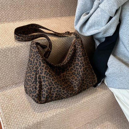Bolso de Hombro con Estampado Leopardo