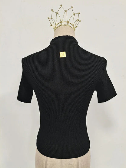 Camiseta de Cuello Alto con Hebilla para Mujer