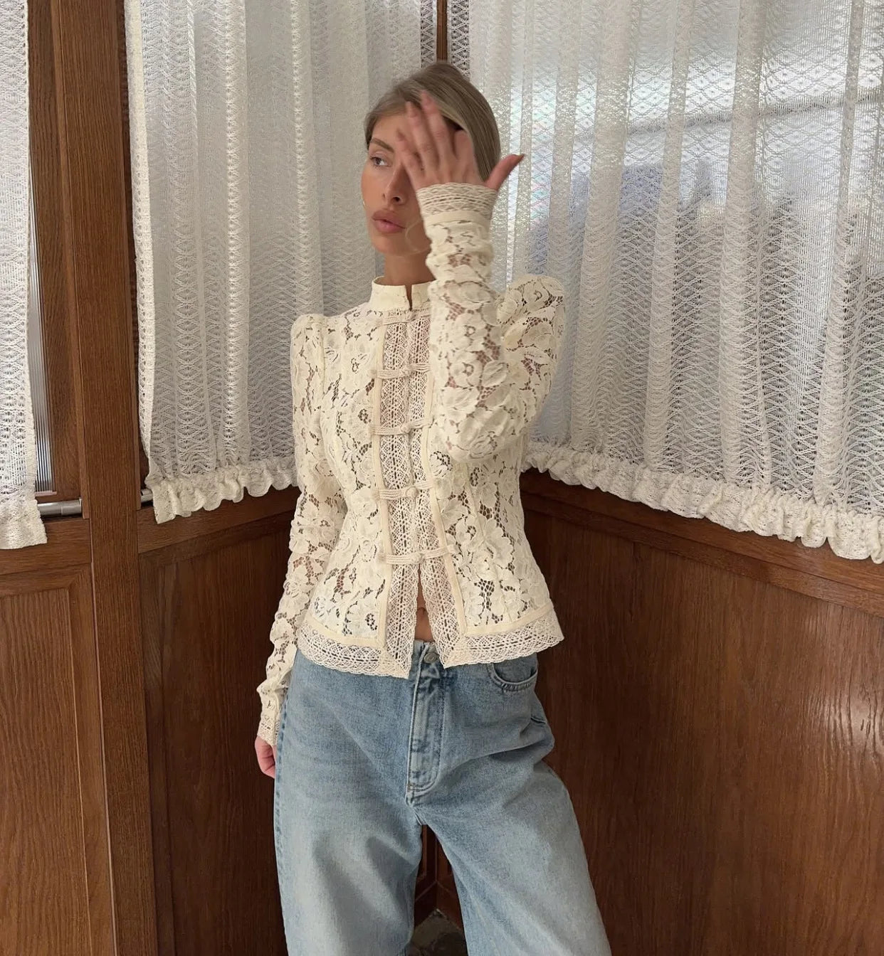 Blusa Estampada de Encaje para Mujer