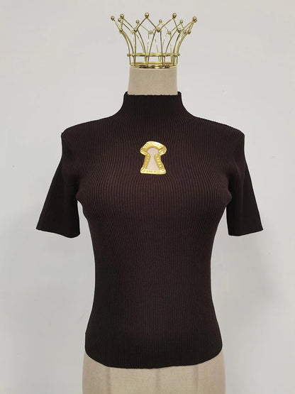 Camiseta de Cuello Alto con Hebilla para Mujer