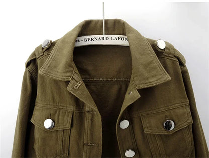 Chaqueta vaquera verde militar para mujer