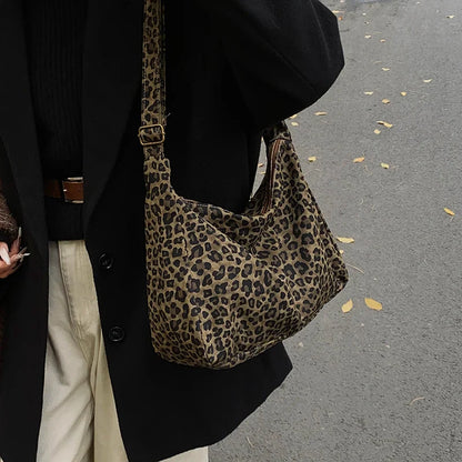 Bolso de Hombro con Estampado Leopardo